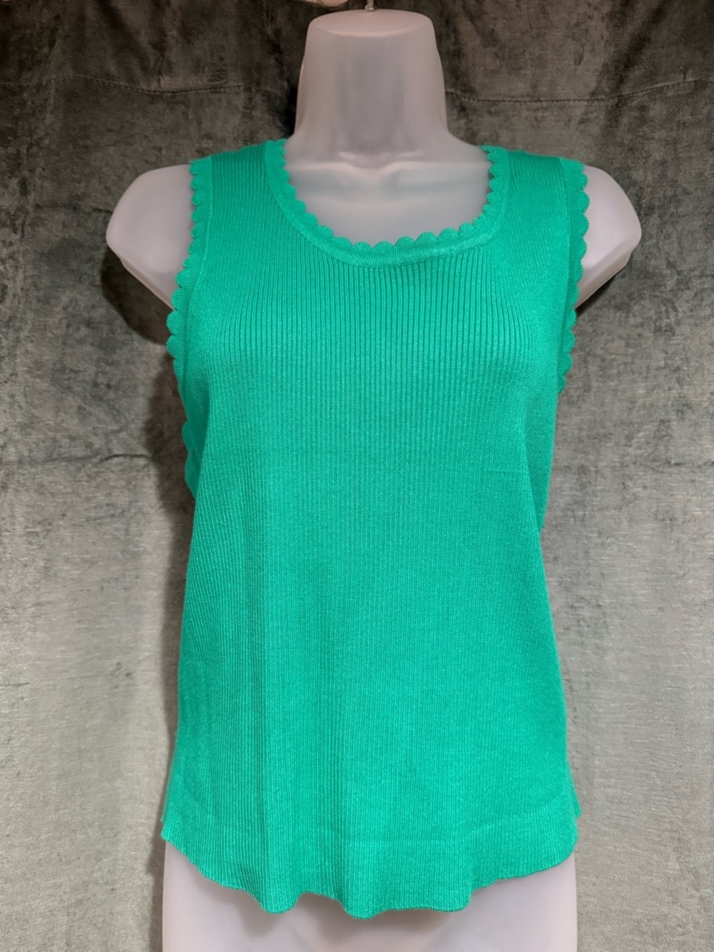 Marled Ribbed Tank Top with Scallop Trim - Bright Green